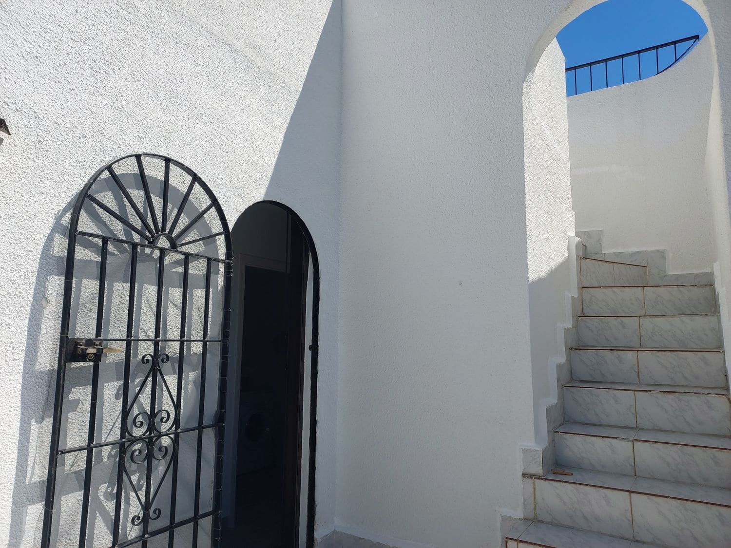 3 bedroom Townhouse for sale in El Campello with pool garage - € 250,000 (Ref: 9856308)
