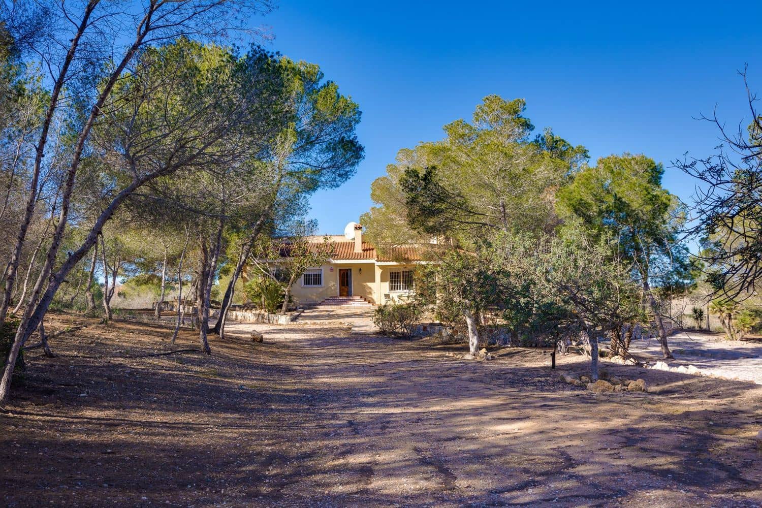 4 quarto Moradia para venda em Torrevieja com piscina garagem - 650 000 € (Ref: 9864018)