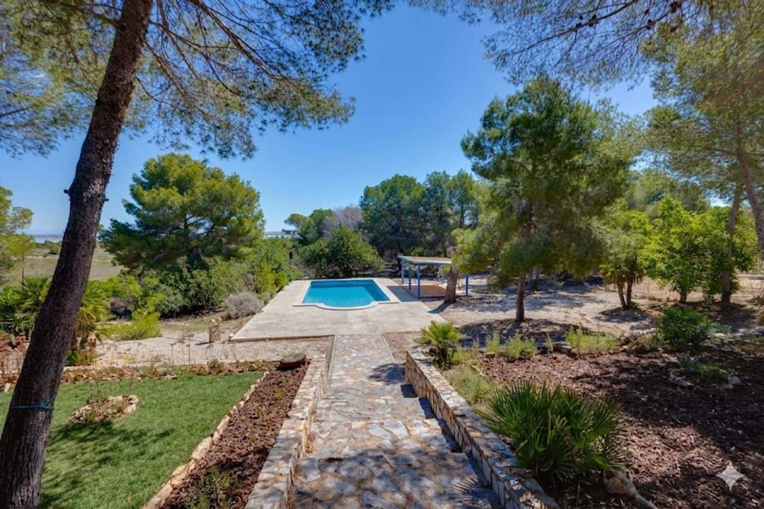 4 quarto Moradia para venda em Torrevieja com piscina garagem - 650 000 € (Ref: 9864018)