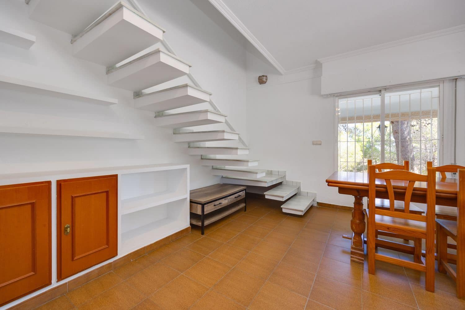 4 quarto Moradia para venda em Torrevieja com piscina garagem - 650 000 € (Ref: 9864018)