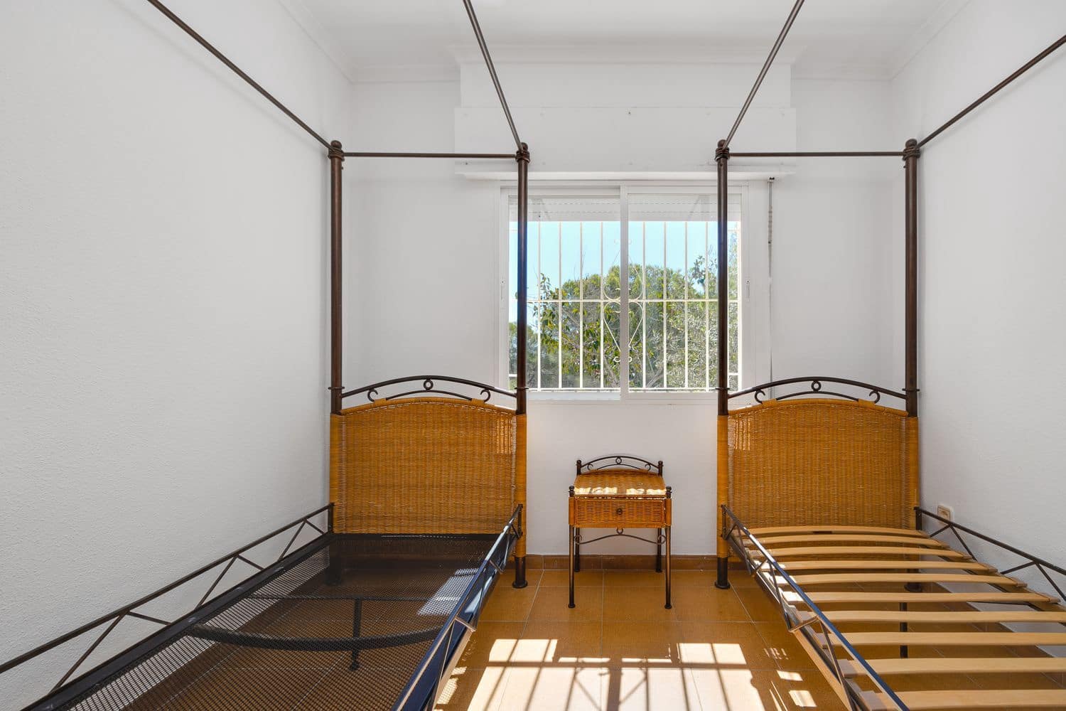4 quarto Moradia para venda em Torrevieja com piscina garagem - 650 000 € (Ref: 9864018)