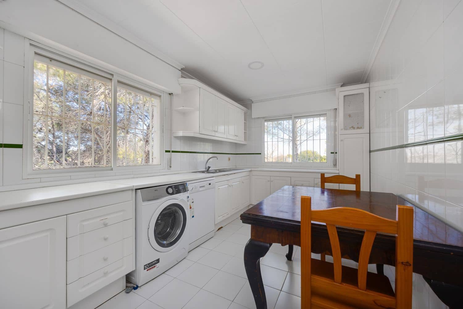 4 quarto Moradia para venda em Torrevieja com piscina garagem - 650 000 € (Ref: 9864018)