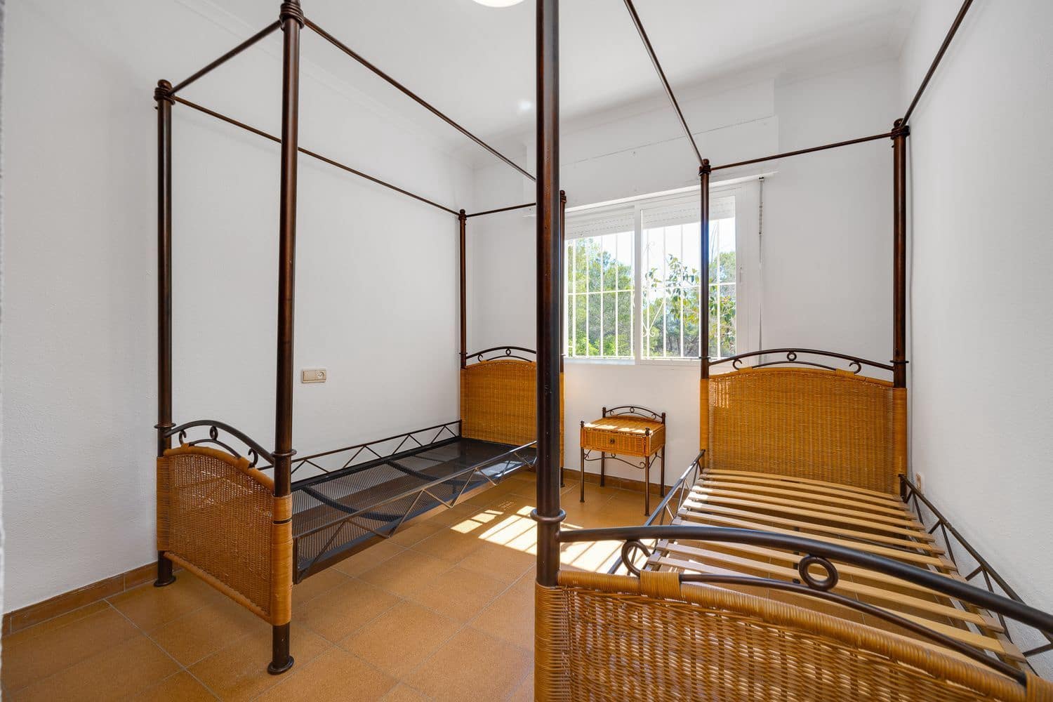 4 quarto Moradia para venda em Torrevieja com piscina garagem - 650 000 € (Ref: 9864018)