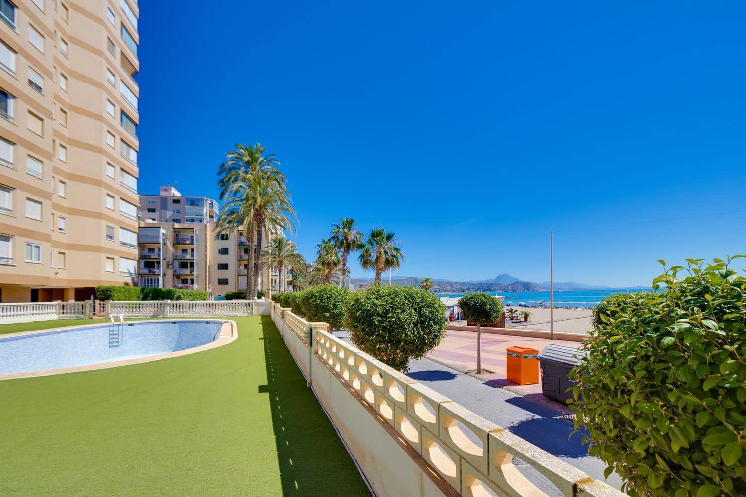 2 chambre Appartement à vendre à El Campello avec piscine garage - 420 000 € (Ref: 9872939)
