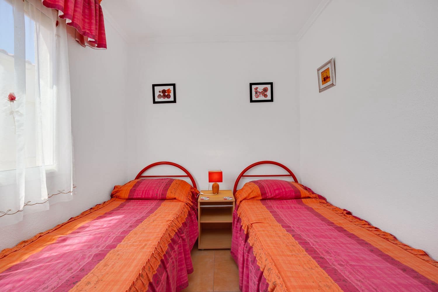 3 soveværelse Byhus til salg i Torrevieja med swimmingpool garage - € 149.000 (Ref: 9891636)