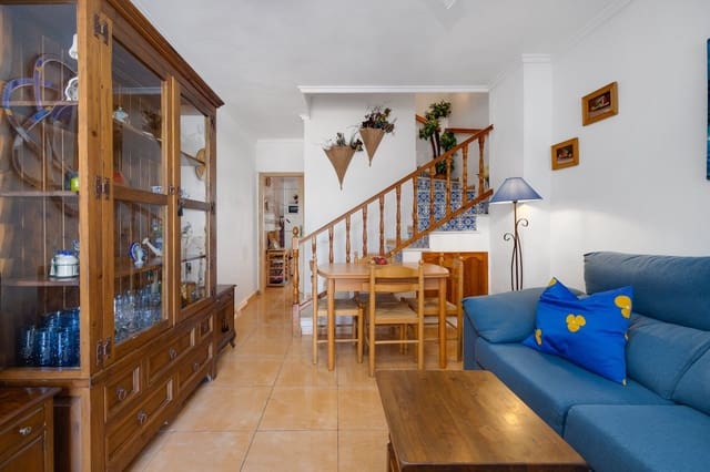 3 soveværelse Byhus til salg i Avenida Habaneras - Curva de Palangre, Torrevieja med swimmingpool garage - € 149.000 (Ref: 9891636)