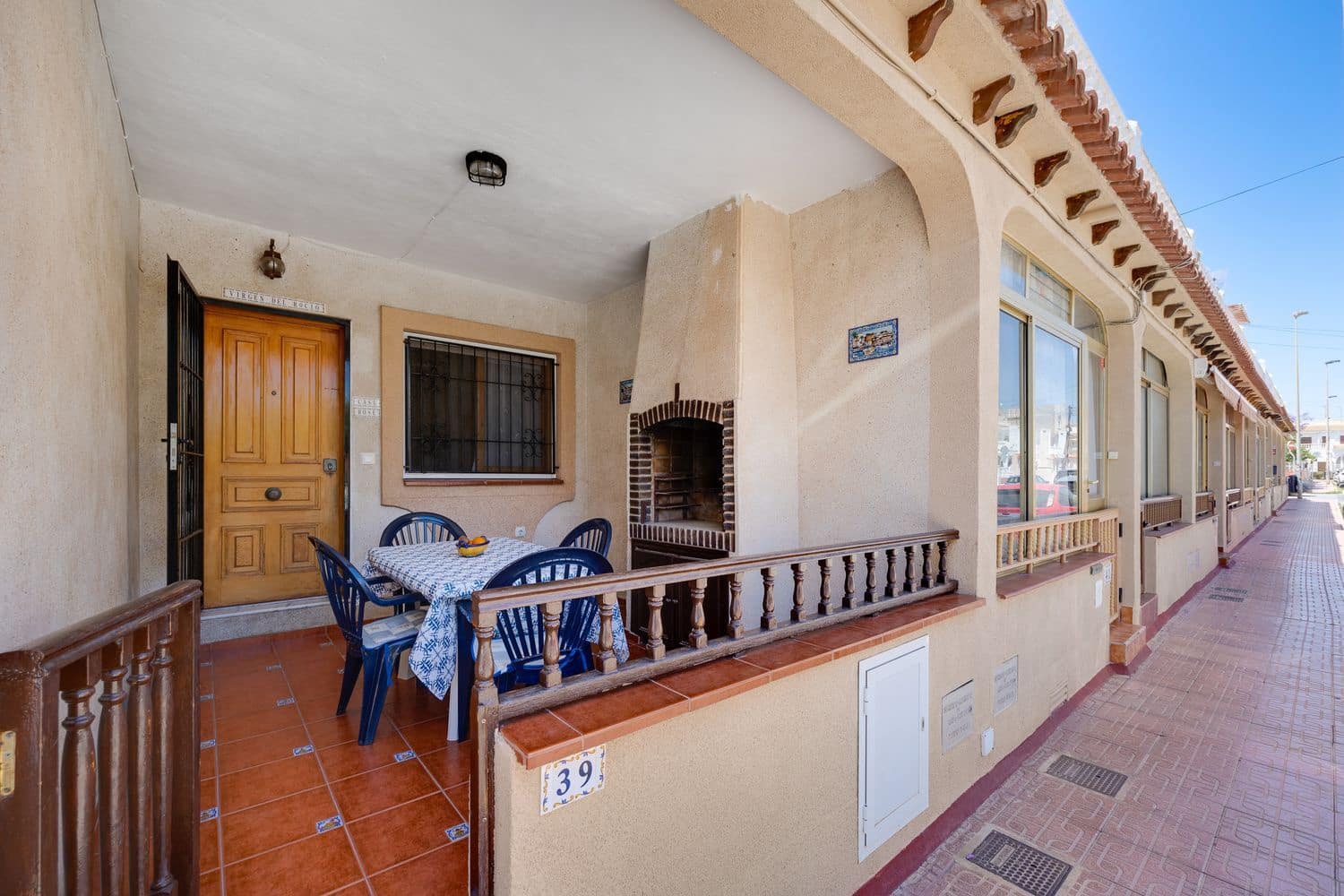 3 soveværelse Byhus til salg i Torrevieja med swimmingpool garage - € 149.000 (Ref: 9891636)
