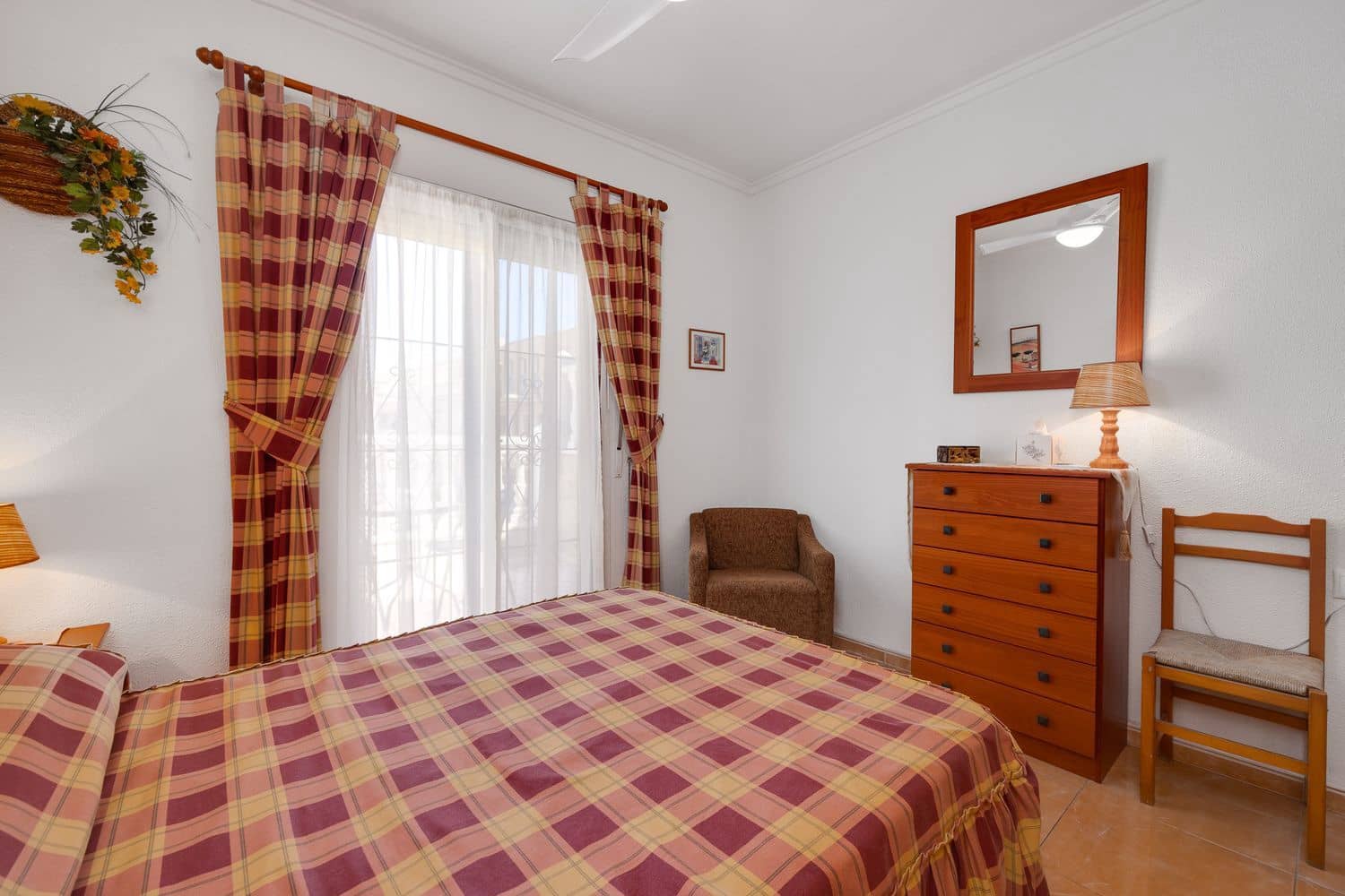 3 soveværelse Byhus til salg i Torrevieja med swimmingpool garage - € 149.000 (Ref: 9891636)