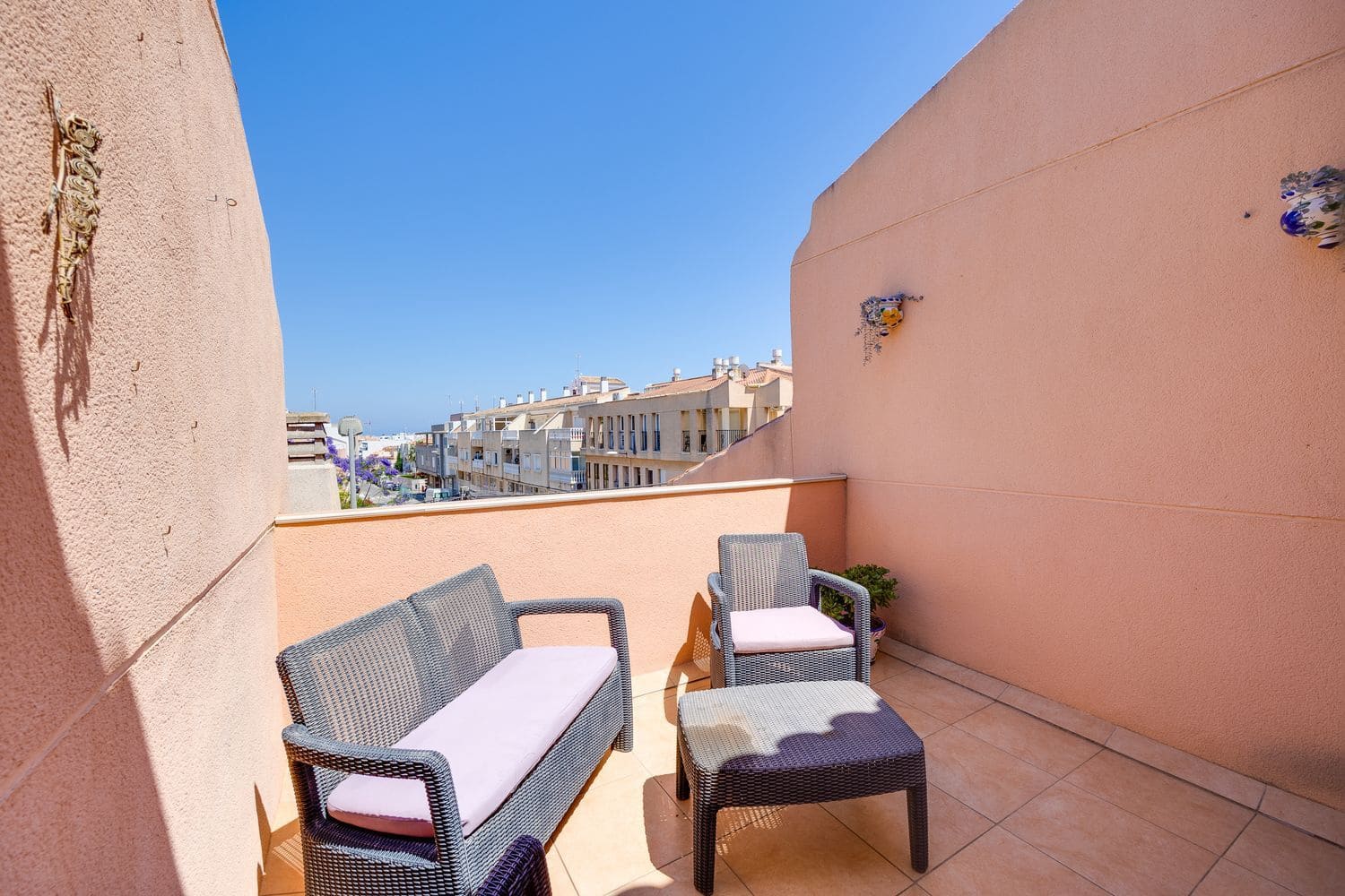 3 soveværelse Byhus til salg i Torrevieja med swimmingpool garage - € 149.000 (Ref: 9891636)