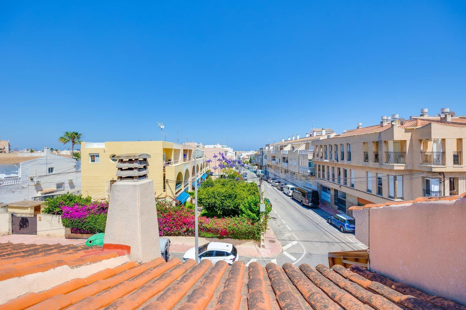 3 soveværelse Byhus til salg i Torrevieja med swimmingpool garage - € 149.000 (Ref: 9891636)