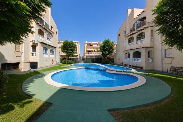 3 soveværelse Byhus til salg i Avenida Habaneras - Curva de Palangre, Torrevieja med swimmingpool garage - € 149.000 (Ref: 9891636)