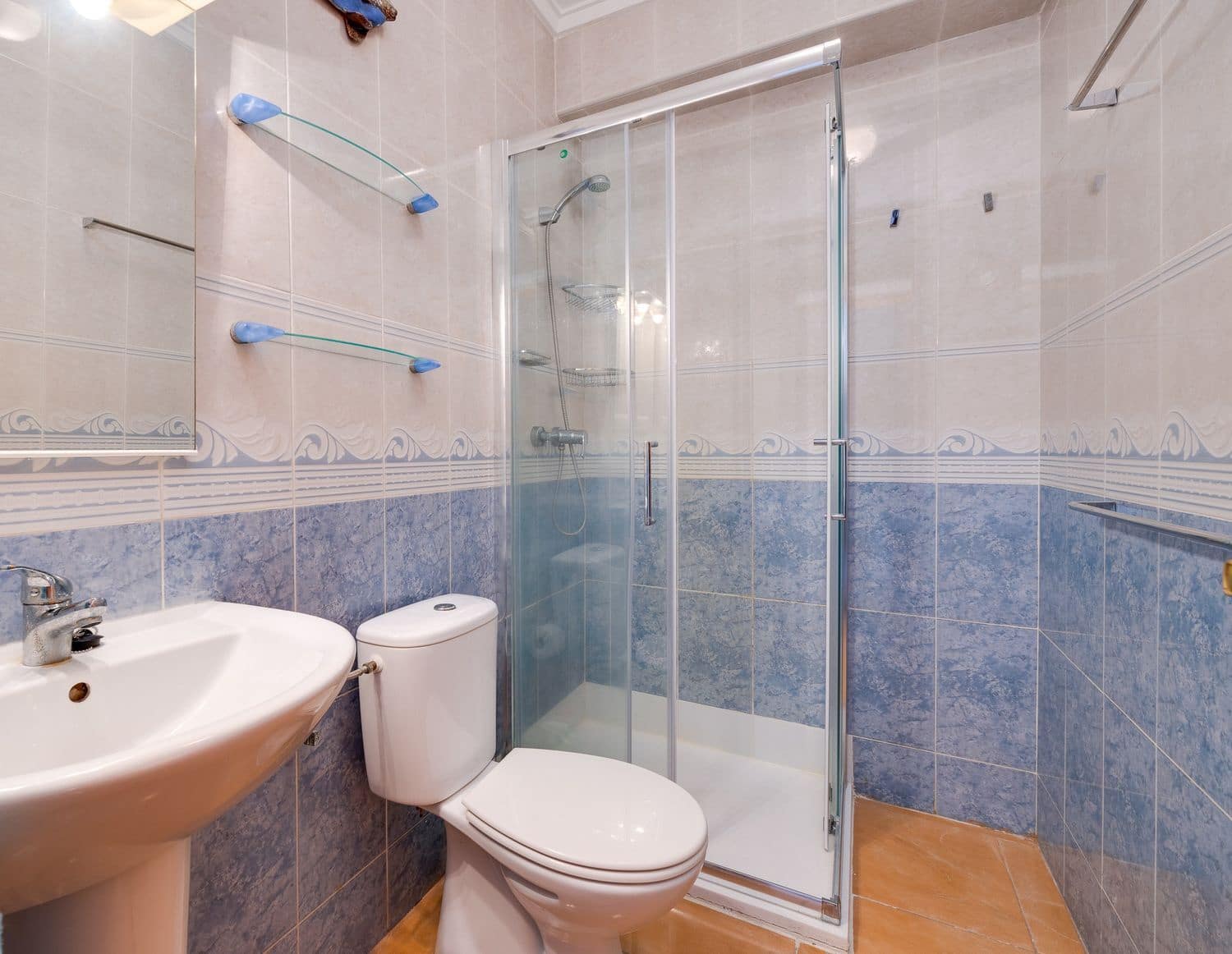 3 soveværelse Byhus til salg i Torrevieja med swimmingpool garage - € 149.000 (Ref: 9891636)