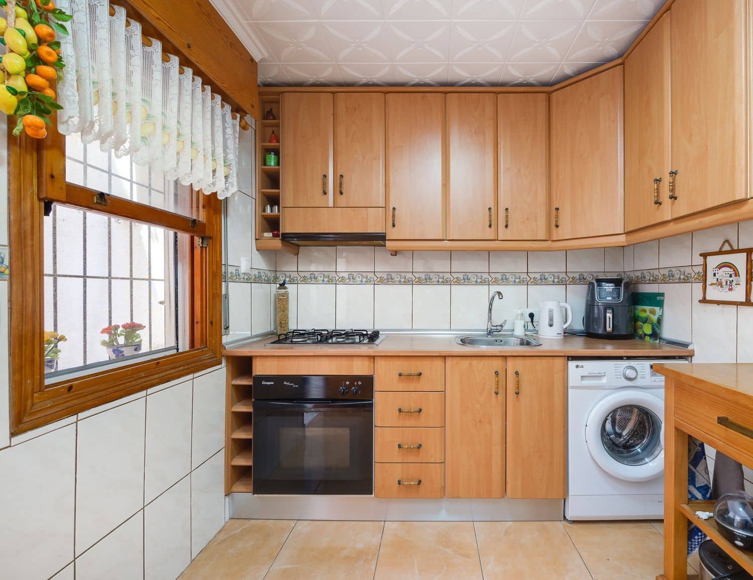 3 soveværelse Byhus til salg i Torrevieja med swimmingpool garage - € 149.000 (Ref: 9891636)