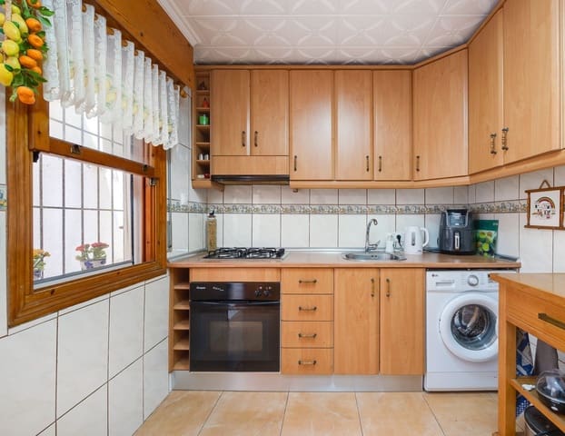 3 soveværelse Byhus til salg i Avenida Habaneras - Curva de Palangre, Torrevieja med swimmingpool garage - € 149.000 (Ref: 9891636)