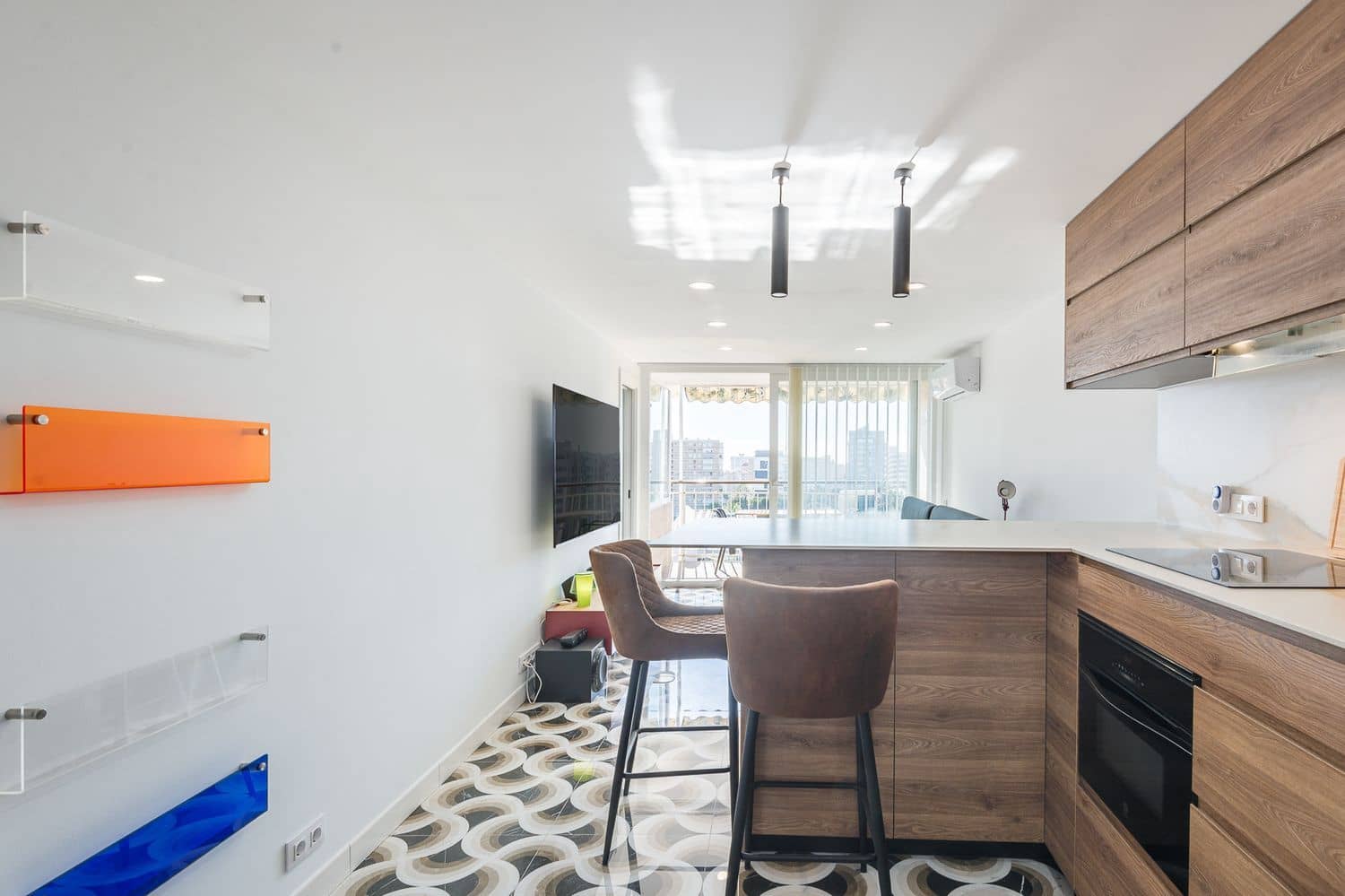 1 chambre Appartement à vendre à Playa de San Juan avec piscine garage - 349 000 € (Ref: 9900068)