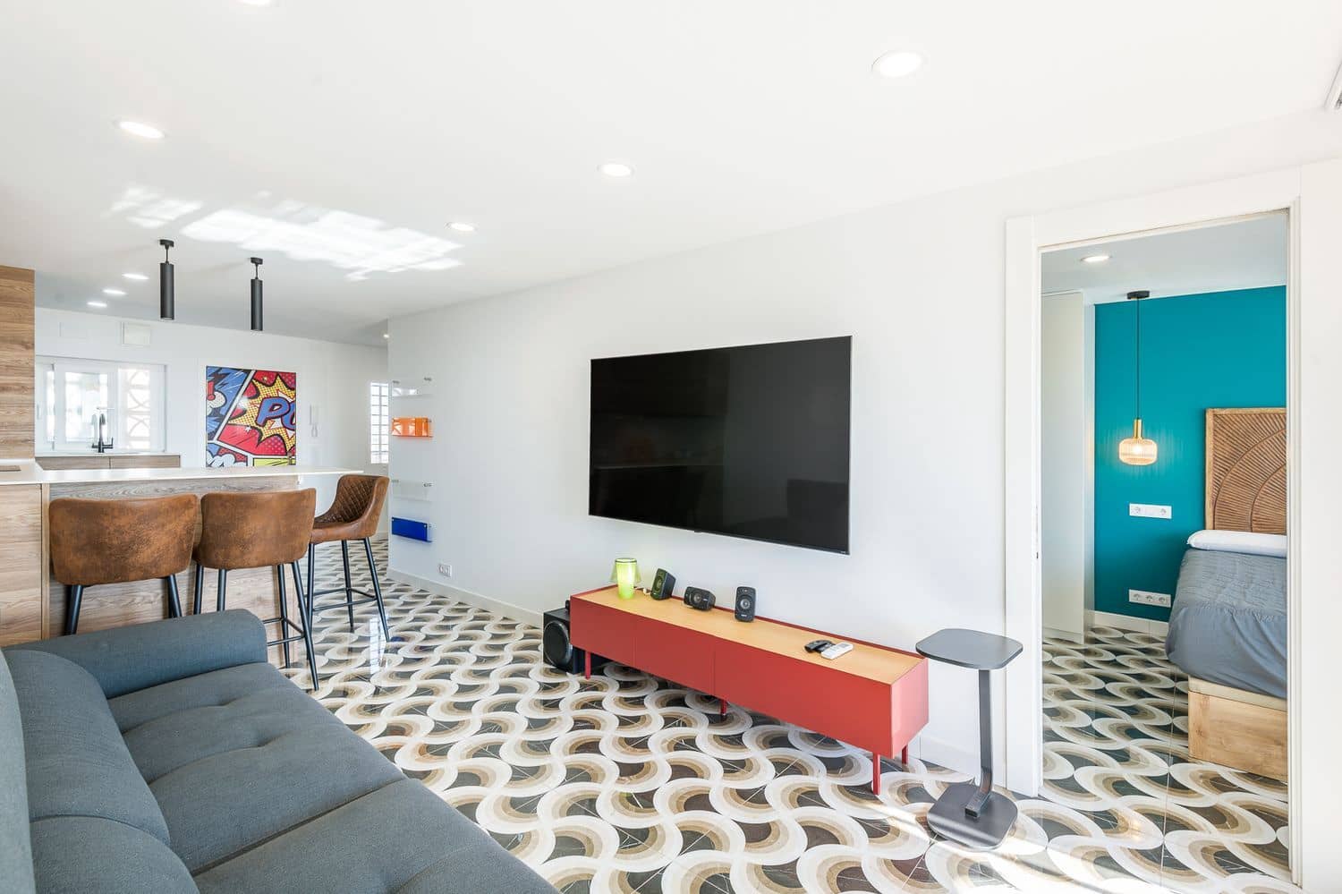 1 chambre Appartement à vendre à Playa de San Juan avec piscine garage - 349 000 € (Ref: 9900068)
