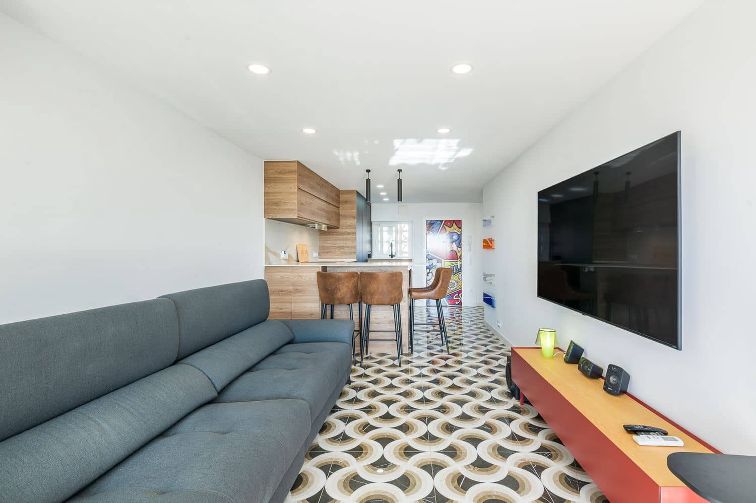 1 chambre Appartement à vendre à Playa de San Juan avec piscine garage - 349 000 € (Ref: 9900068)
