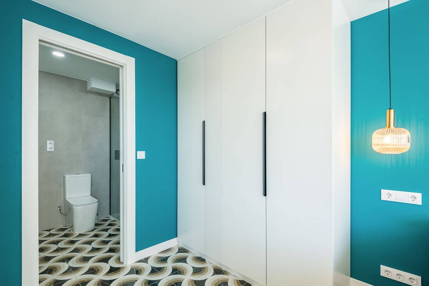 1 chambre Appartement à vendre à Playa de San Juan avec piscine garage - 349 000 € (Ref: 9900068)