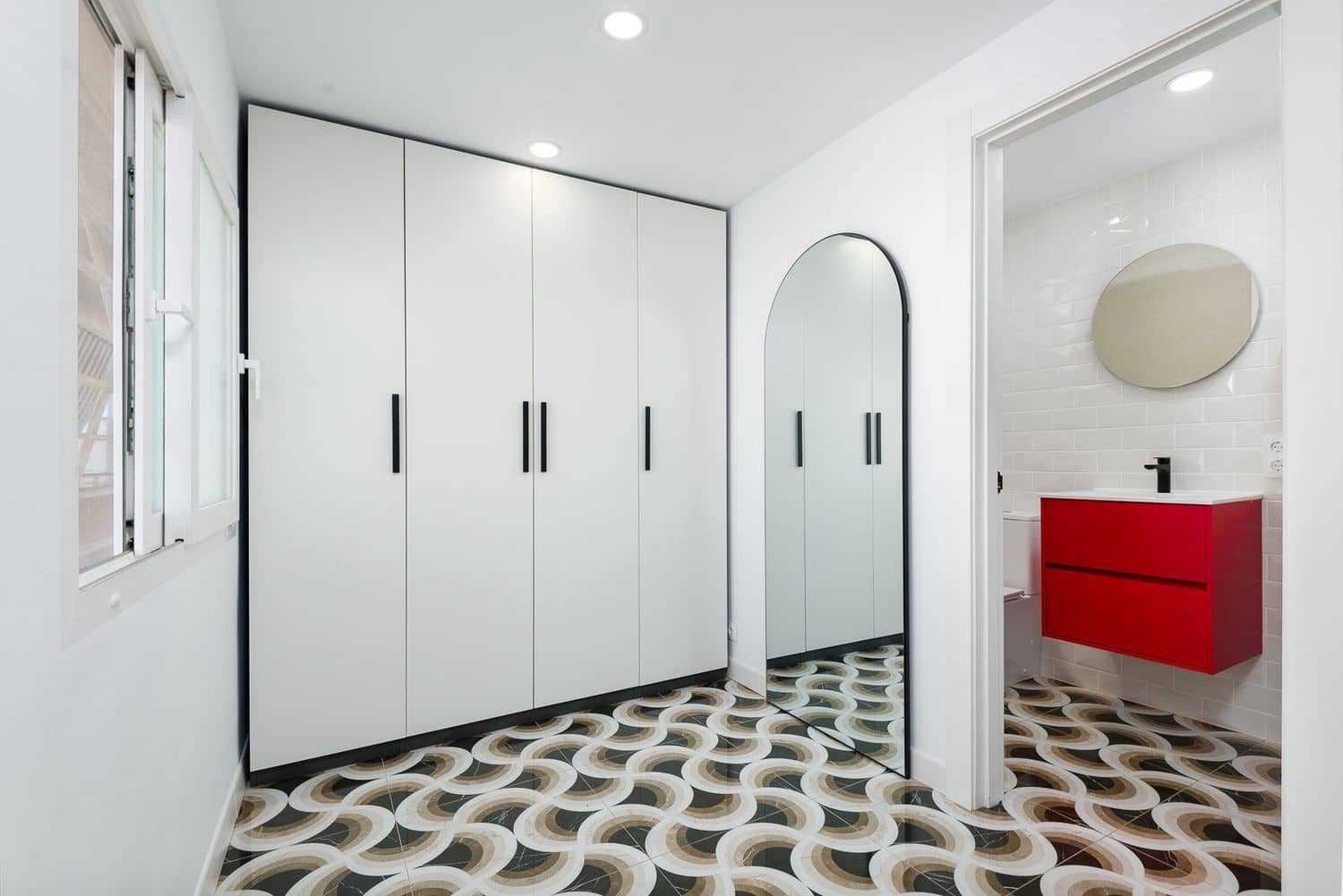 1 chambre Appartement à vendre à Playa de San Juan avec piscine garage - 349 000 € (Ref: 9900068)