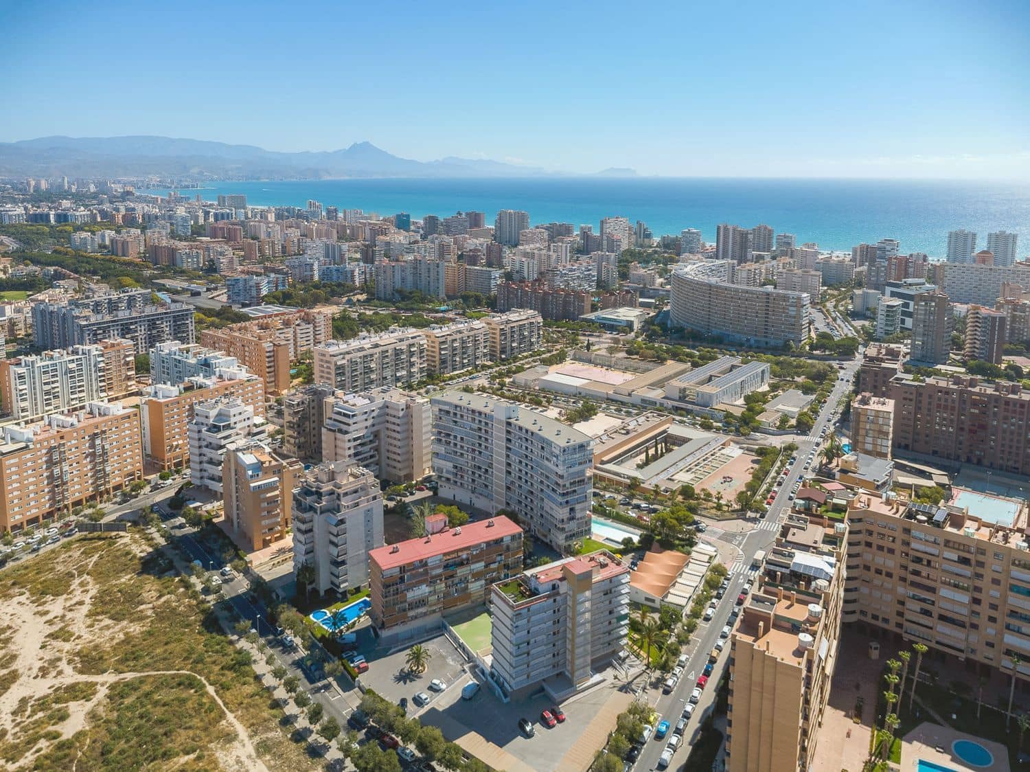 1 chambre Appartement à vendre à Playa de San Juan avec piscine garage - 349 000 € (Ref: 9900068)
