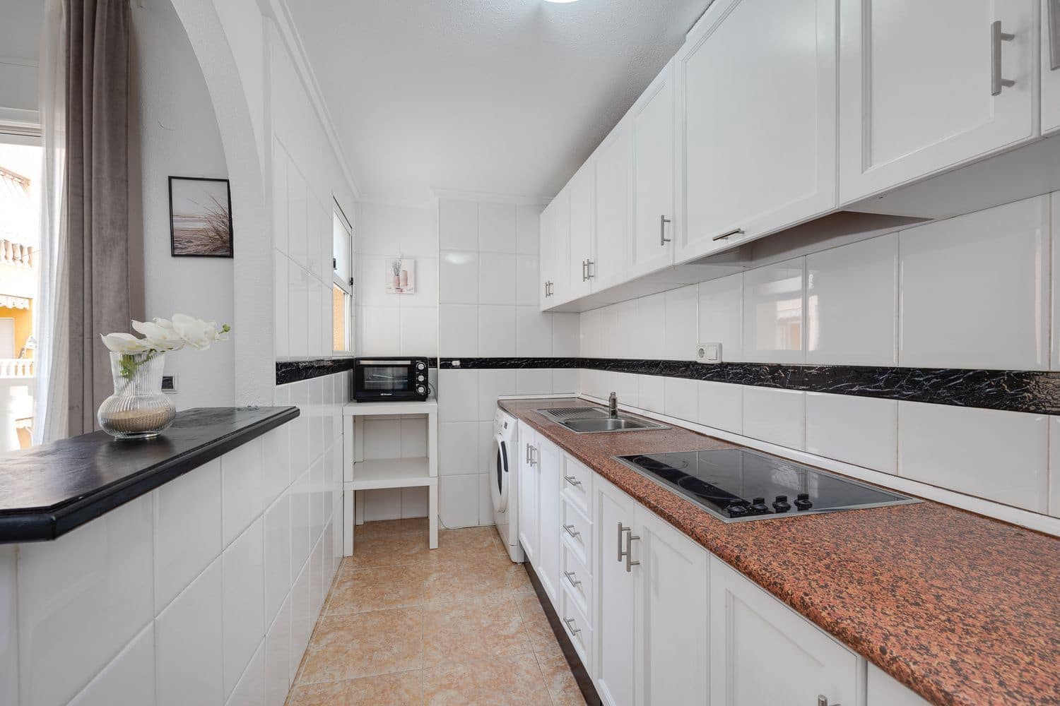 Apartament na sprzedaż w Torrevieja z basenem garażem - 94 000 € (Ref: 9906796)