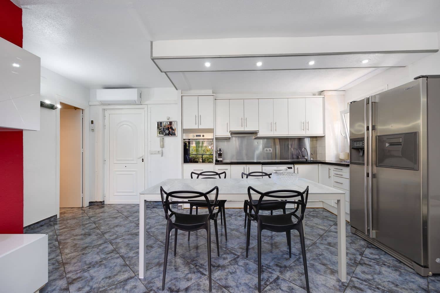 1 bedroom Apartment for sale in Torrevieja with pool garage - € 184,000 (Ref: 9919326)