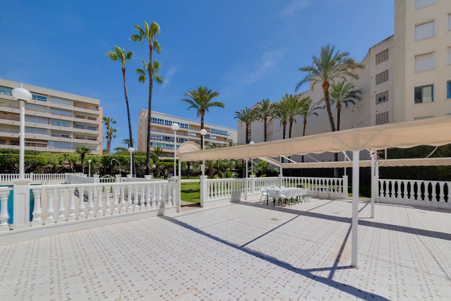 1 bedroom Apartment for sale in Torrevieja with pool garage - € 184,000 (Ref: 9919326)