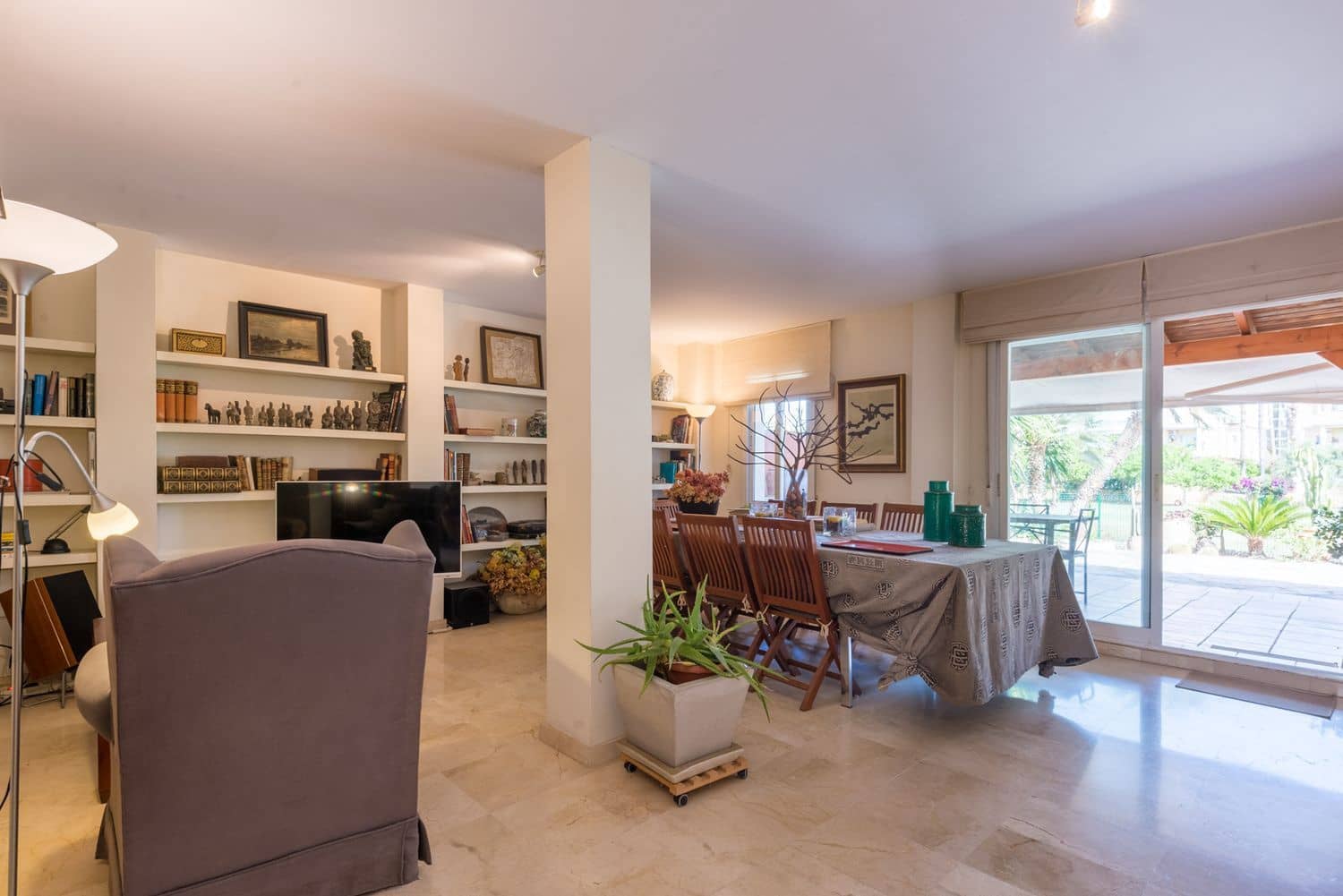 4 bedroom Townhouse for sale in Alicante / Alacant city with pool garage - € 1,150,000 (Ref: 9921670)