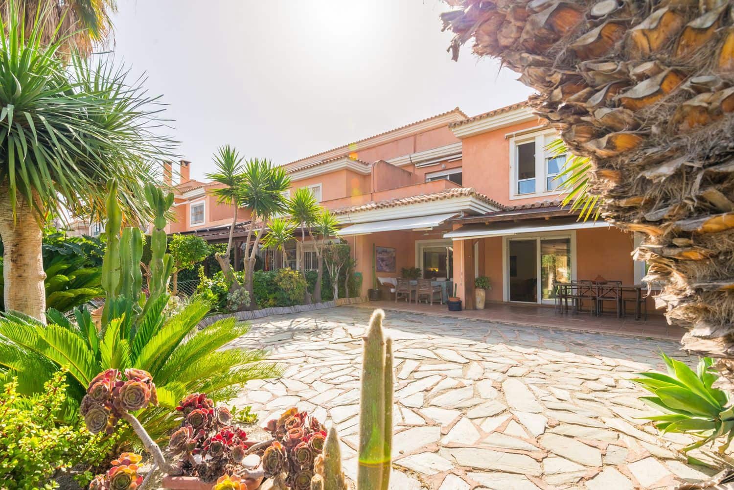 4 bedroom Townhouse for sale in Alicante / Alacant city with pool garage - € 1,150,000 (Ref: 9921670)