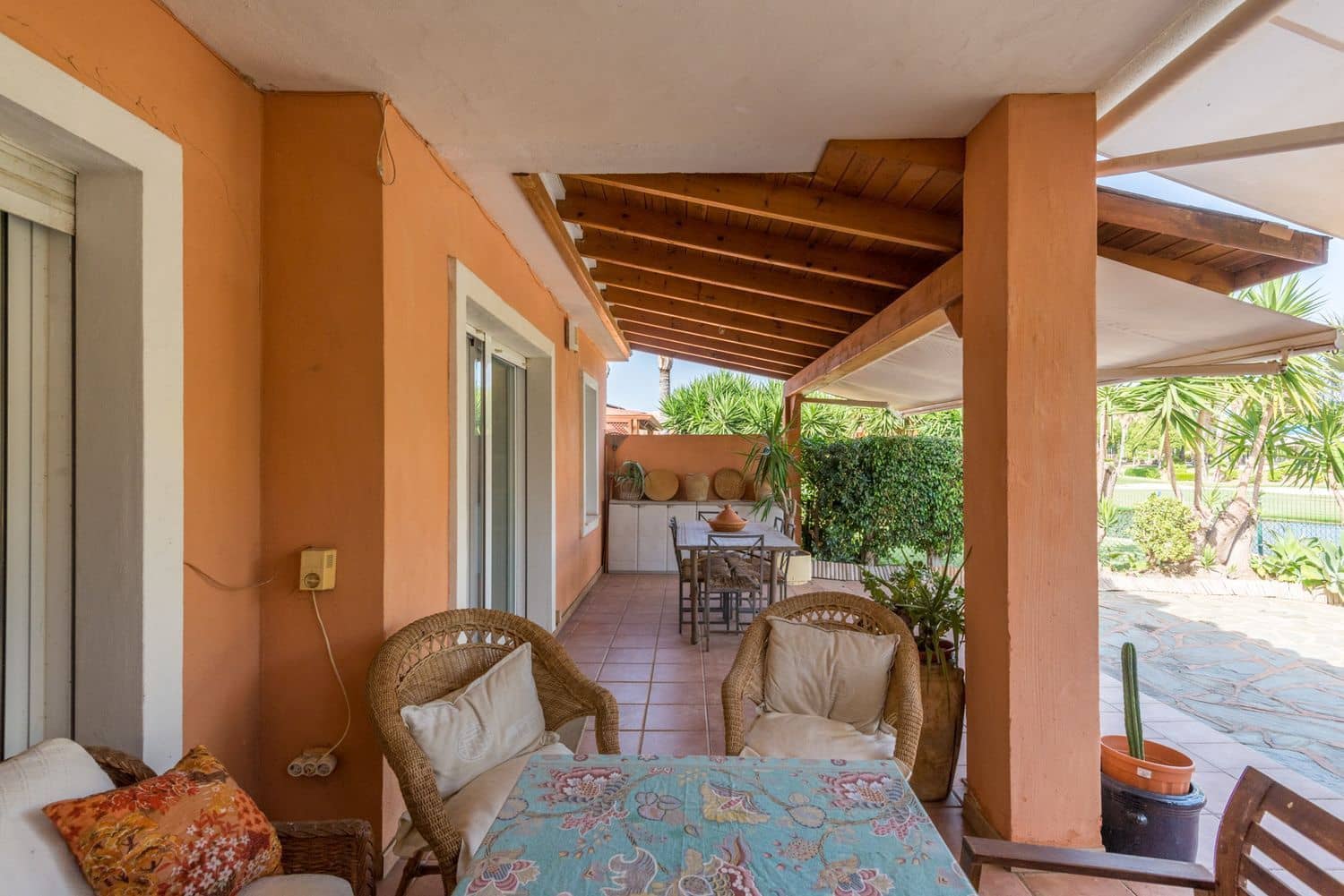 4 bedroom Townhouse for sale in Alicante / Alacant city with pool garage - € 1,150,000 (Ref: 9921670)