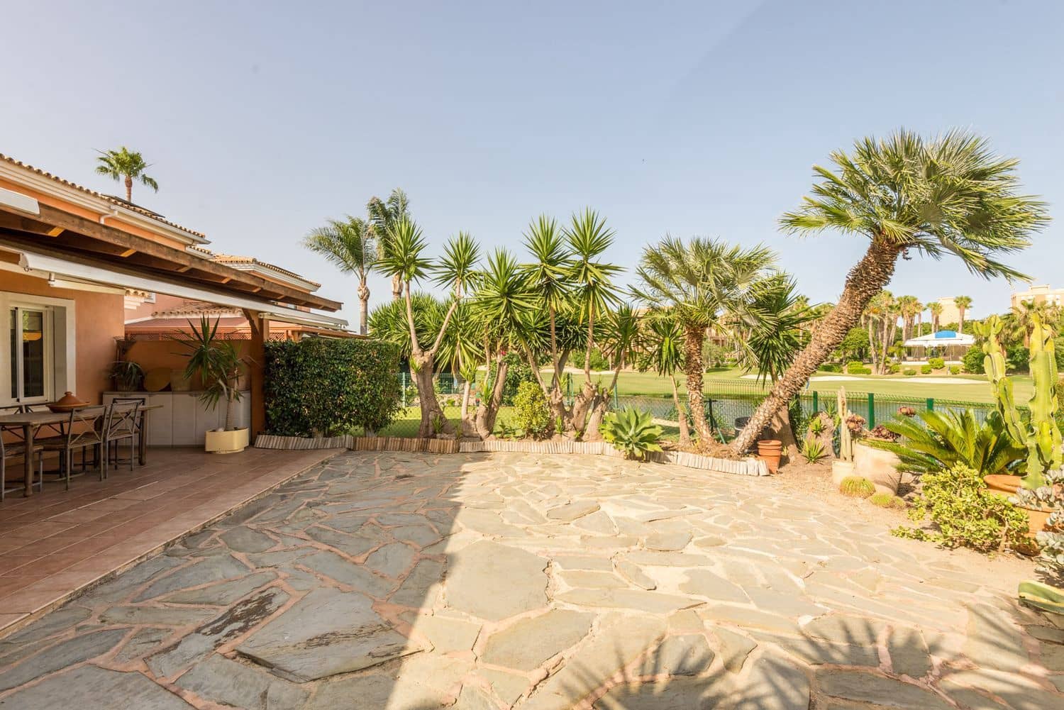 4 bedroom Townhouse for sale in Alicante / Alacant city with pool garage - € 1,150,000 (Ref: 9921670)