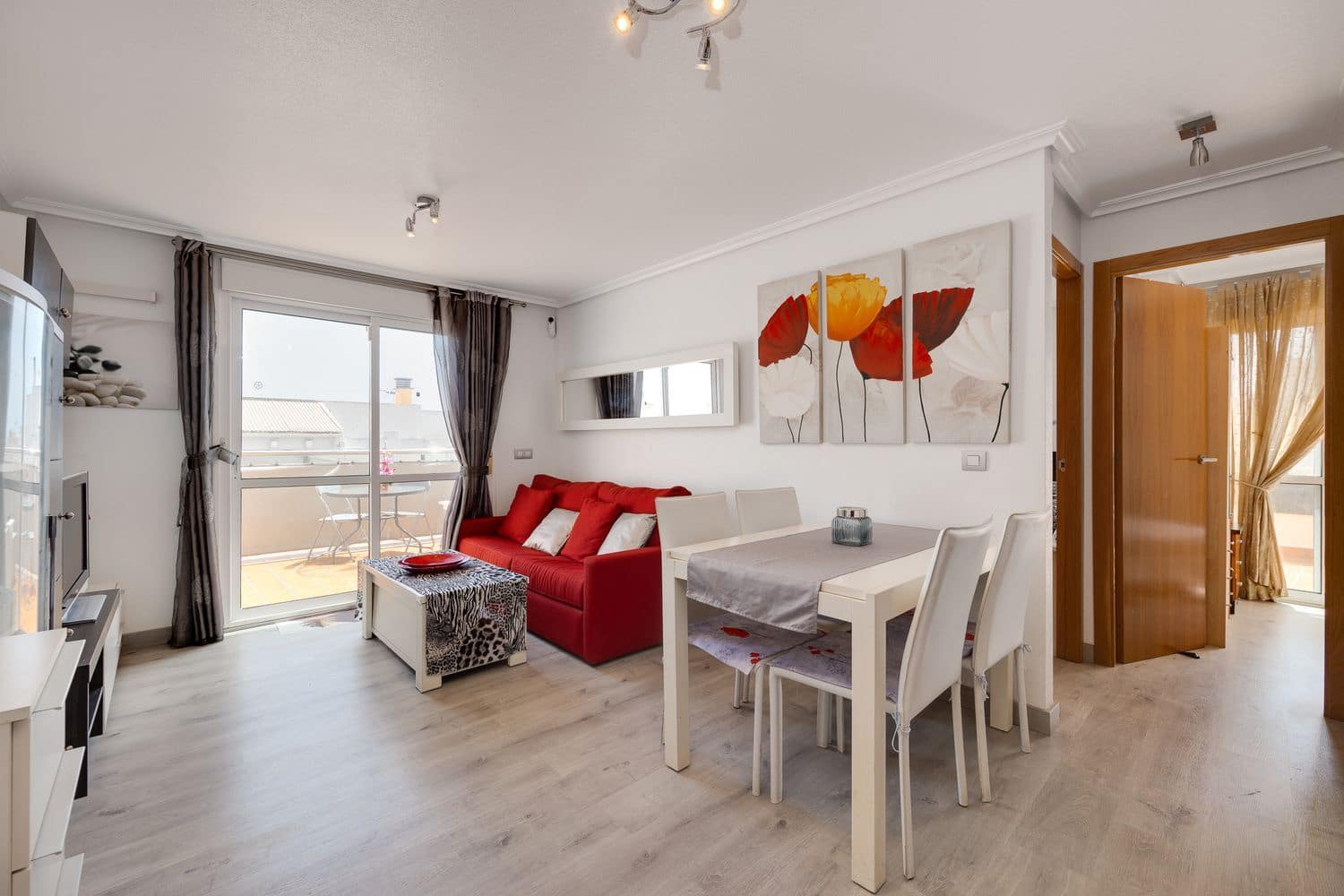2 soverom Leilighet til salgs i Torrevieja med garasje - € 169 000 (Ref: 9921671)