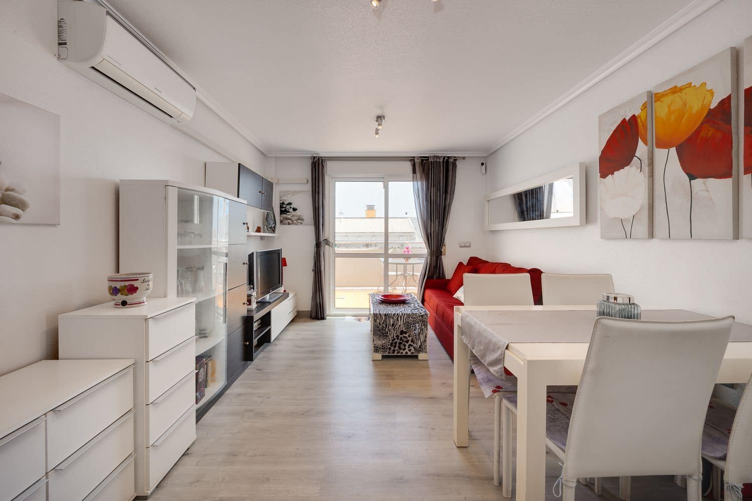 2 soverom Leilighet til salgs i Torrevieja med garasje - € 169 000 (Ref: 9921671)
