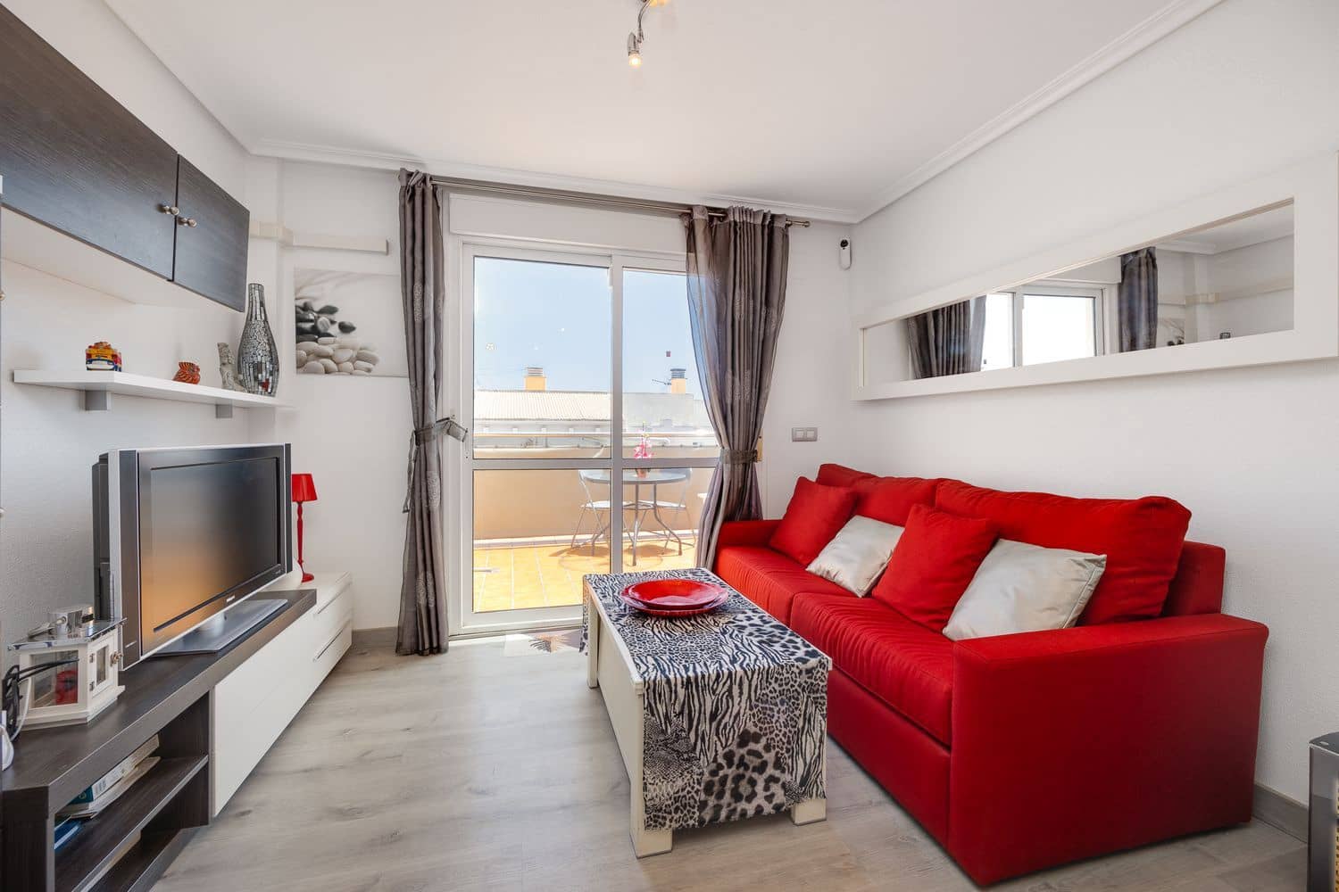 2 soverom Leilighet til salgs i Torrevieja med garasje - € 169 000 (Ref: 9921671)