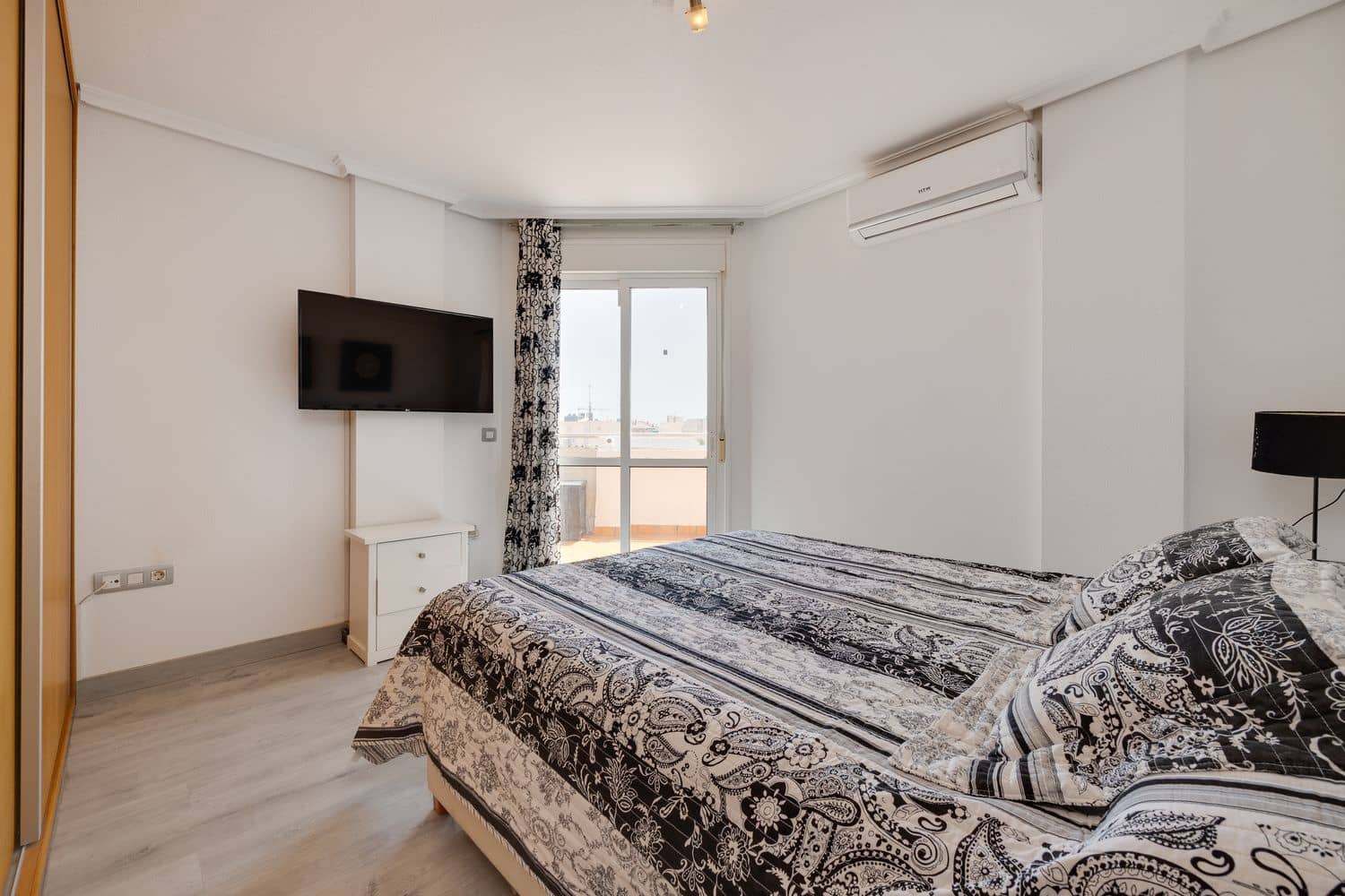 2 soverom Leilighet til salgs i Torrevieja med garasje - € 169 000 (Ref: 9921671)