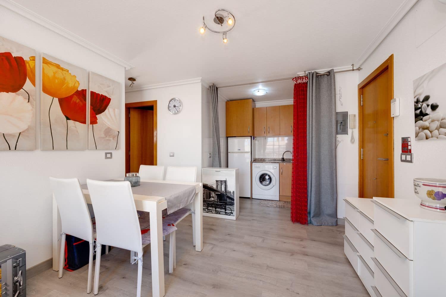 2 soverom Leilighet til salgs i Torrevieja med garasje - € 169 000 (Ref: 9921671)