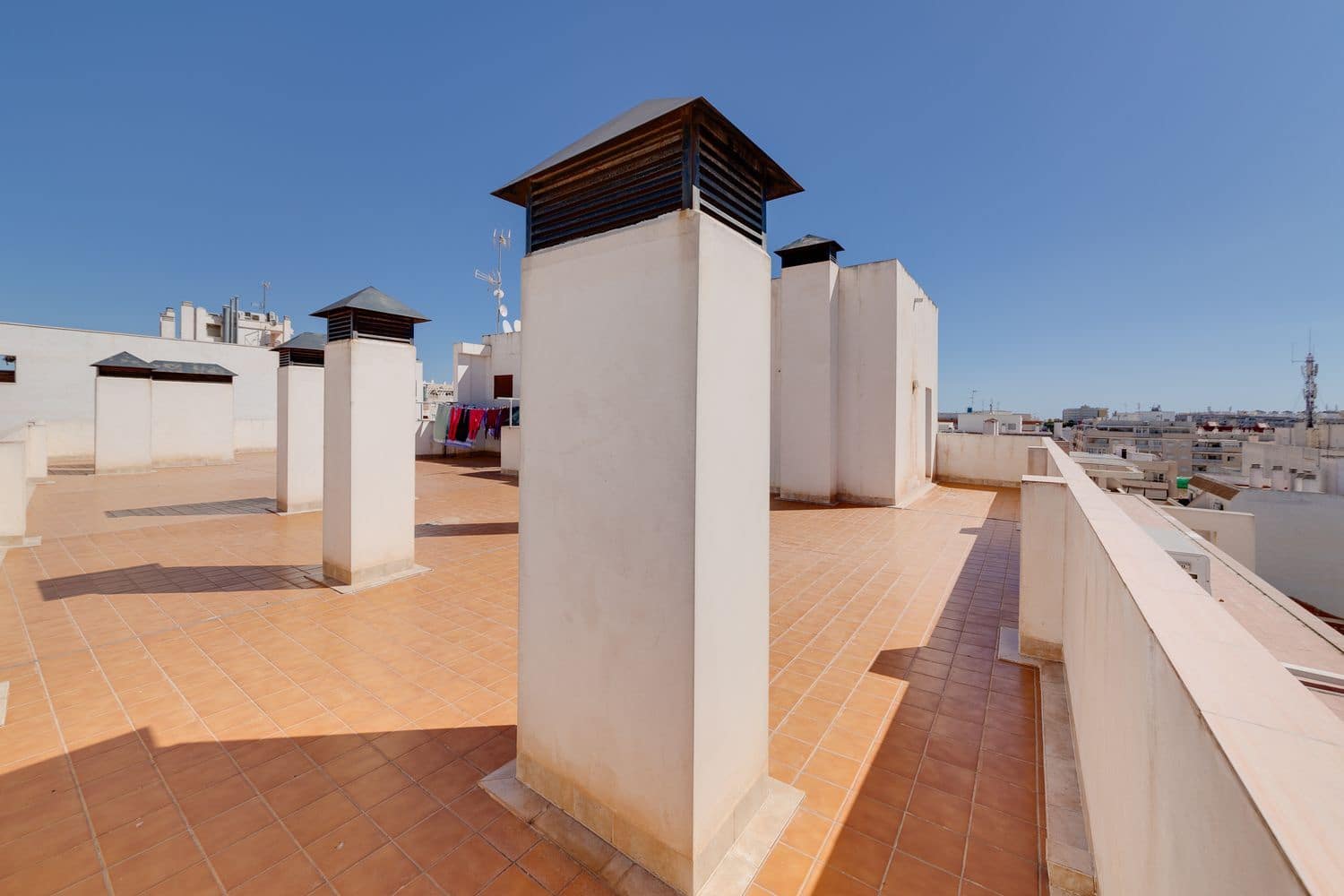 2 soverom Leilighet til salgs i Torrevieja med garasje - € 169 000 (Ref: 9921671)