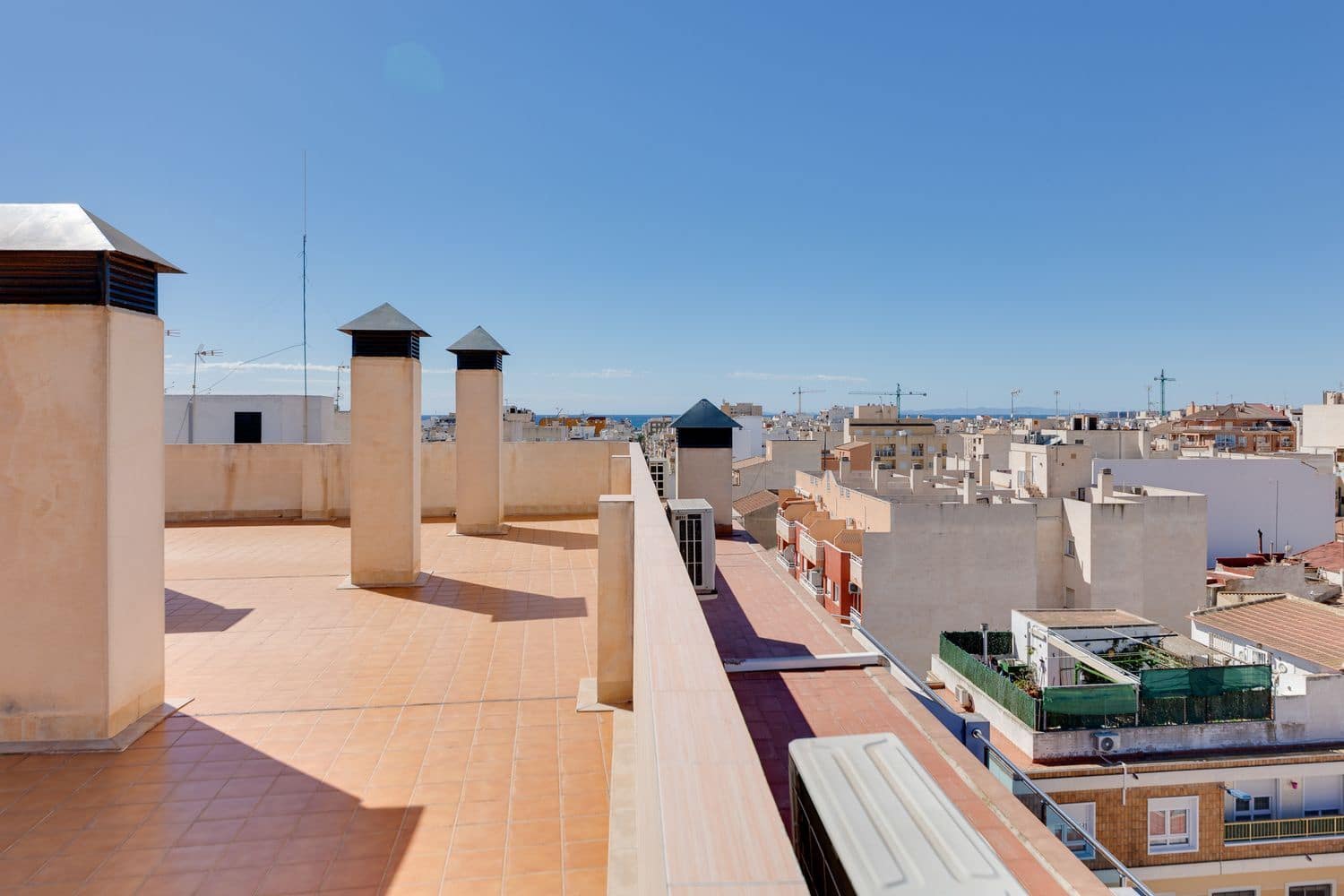 2 soverom Leilighet til salgs i Torrevieja med garasje - € 169 000 (Ref: 9921671)