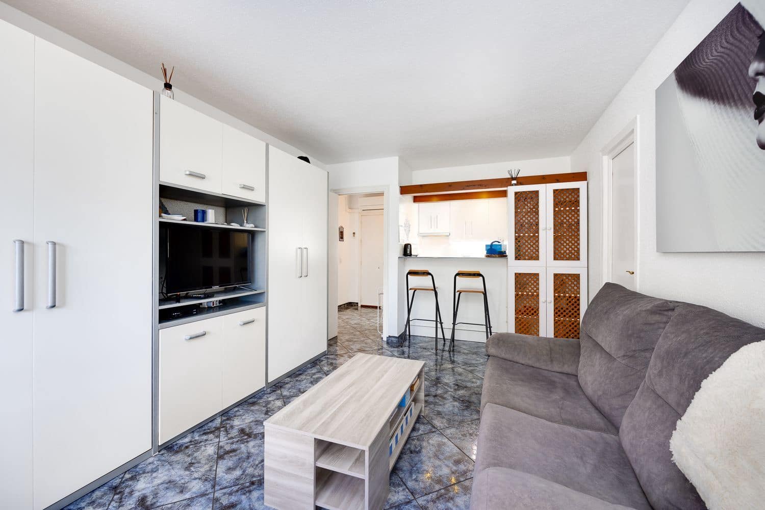1 Zimmer Apartment zu verkaufen in Torrevieja mit Pool Garage - 171.000 € (Ref: 9921672)