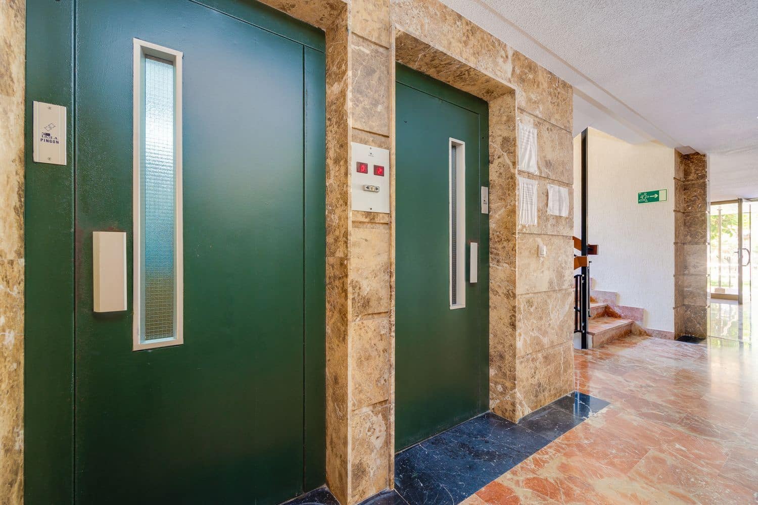 1 Zimmer Apartment zu verkaufen in Torrevieja mit Pool Garage - 171.000 € (Ref: 9921672)
