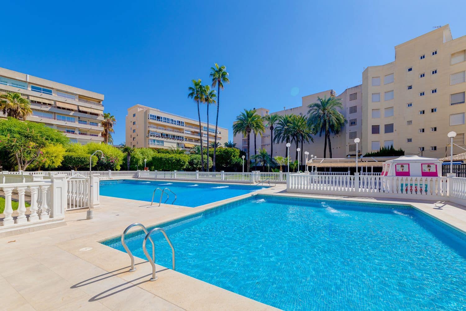 1 Zimmer Apartment zu verkaufen in Torrevieja mit Pool Garage - 171.000 € (Ref: 9921672)