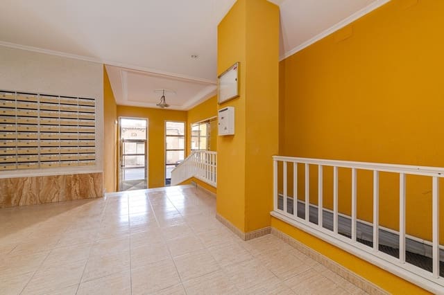 2 makuuhuone Huoneisto myytävänä paikassa El Molino, Torrevieja mukana 
autotalli - 126 500 € (Ref: 9926748)