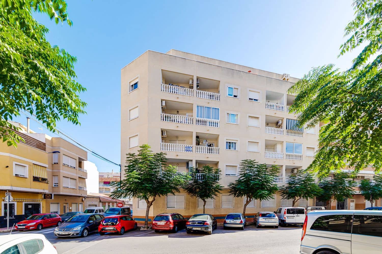 2 makuuhuone Huoneisto myytävänä paikassa Torrevieja mukana 
autotalli - 126 500 € (Ref: 9926748)