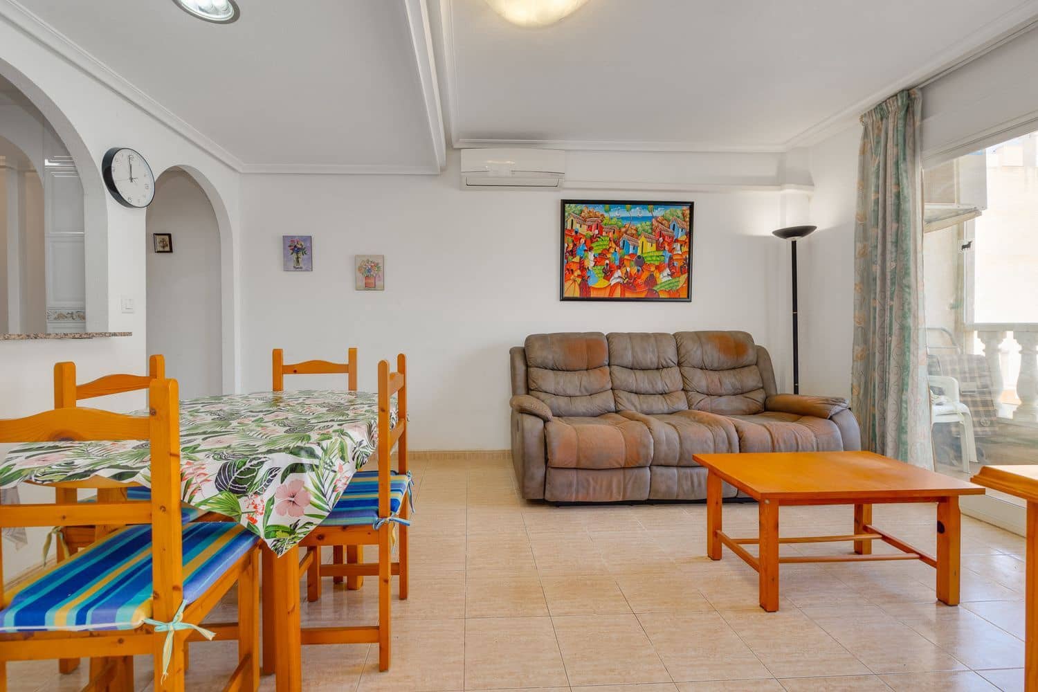 2 makuuhuone Huoneisto myytävänä paikassa Torrevieja mukana 
autotalli - 126 500 € (Ref: 9926748)