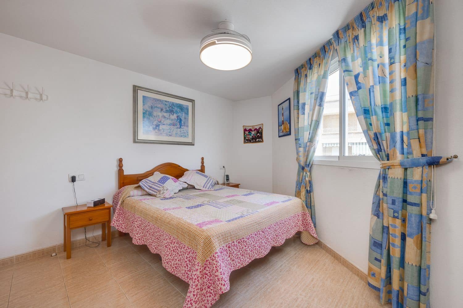2 makuuhuone Huoneisto myytävänä paikassa Torrevieja mukana 
autotalli - 126 500 € (Ref: 9926748)