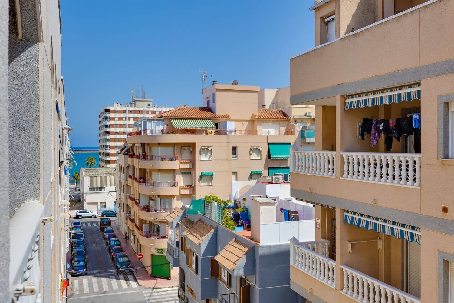 2 quarto Apartamento para venda em Torrevieja com garagem - 135 000 € (Ref: 9935486)