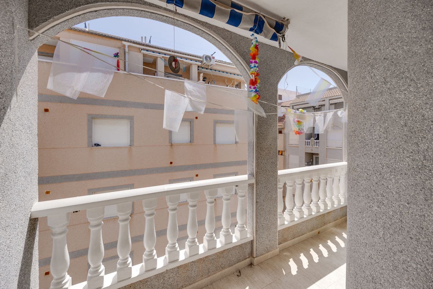 2 quarto Apartamento para venda em Torrevieja com garagem - 135 000 € (Ref: 9935486)