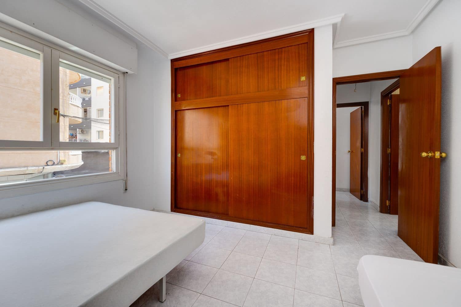 2 chambre Appartement à vendre à Torrevieja avec piscine garage - 135 000 € (Ref: 9944967)