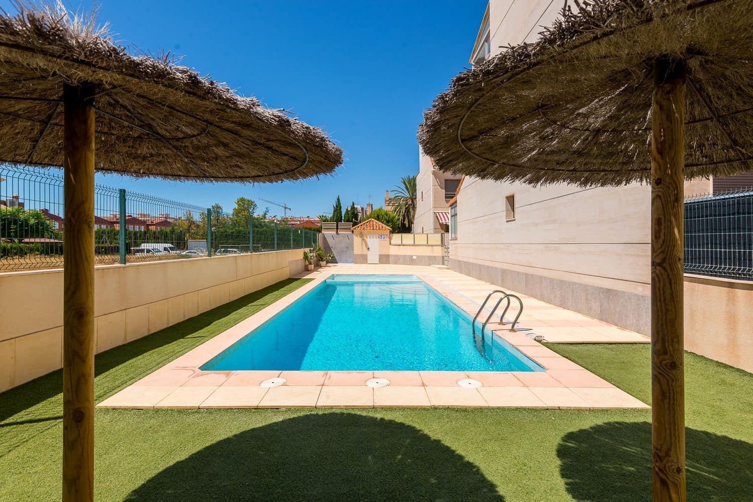 4 soveværelse Byhus til salg i San Juan de Alicante / Sant Joan d'Alacant med swimmingpool garage - € 545.000 (Ref: 9946898)