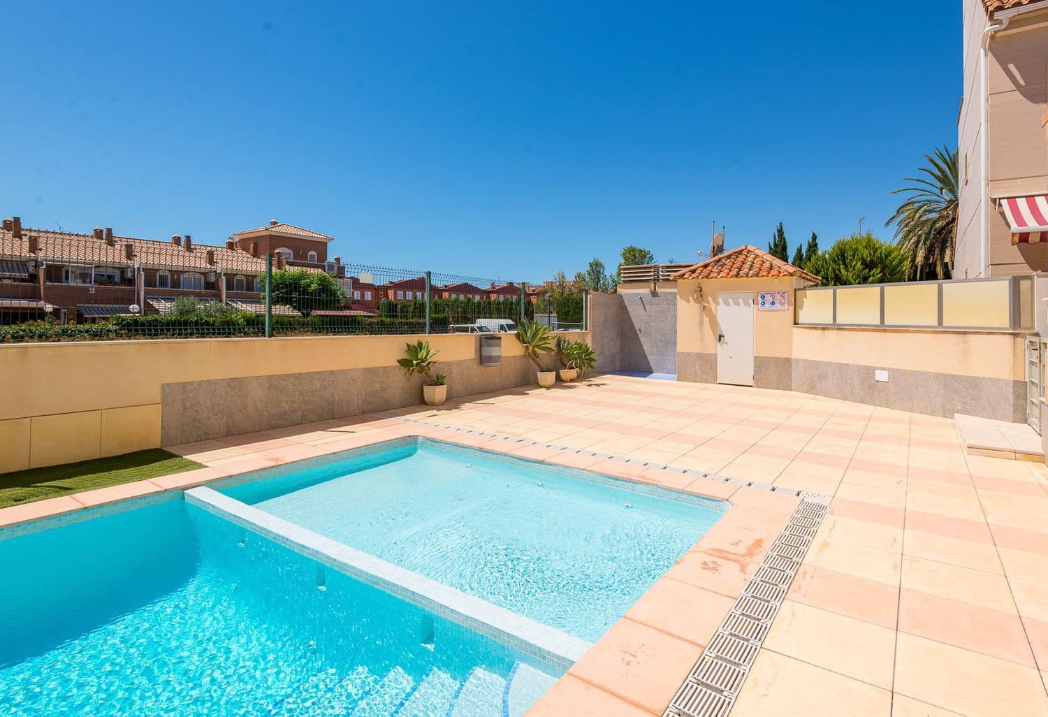 4 soveværelse Byhus til salg i San Juan de Alicante / Sant Joan d'Alacant med swimmingpool garage - € 545.000 (Ref: 9946898)